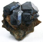 File:180px-480px-Uraninite-usa32abg.jpg