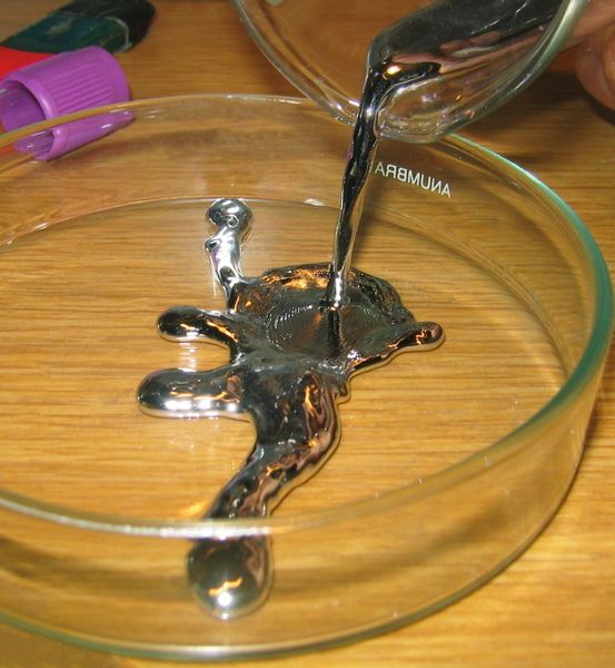 File:Liquid mercury.jpg